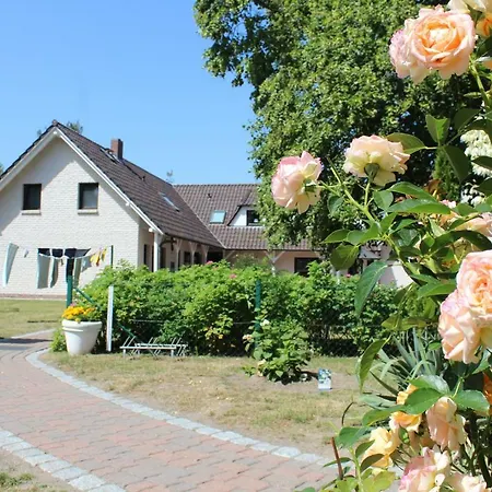 Ferienhof Wolf Apartament Gingst